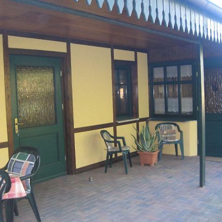 Pension Zum Weissen Hirsch Reitwein Exterior photo