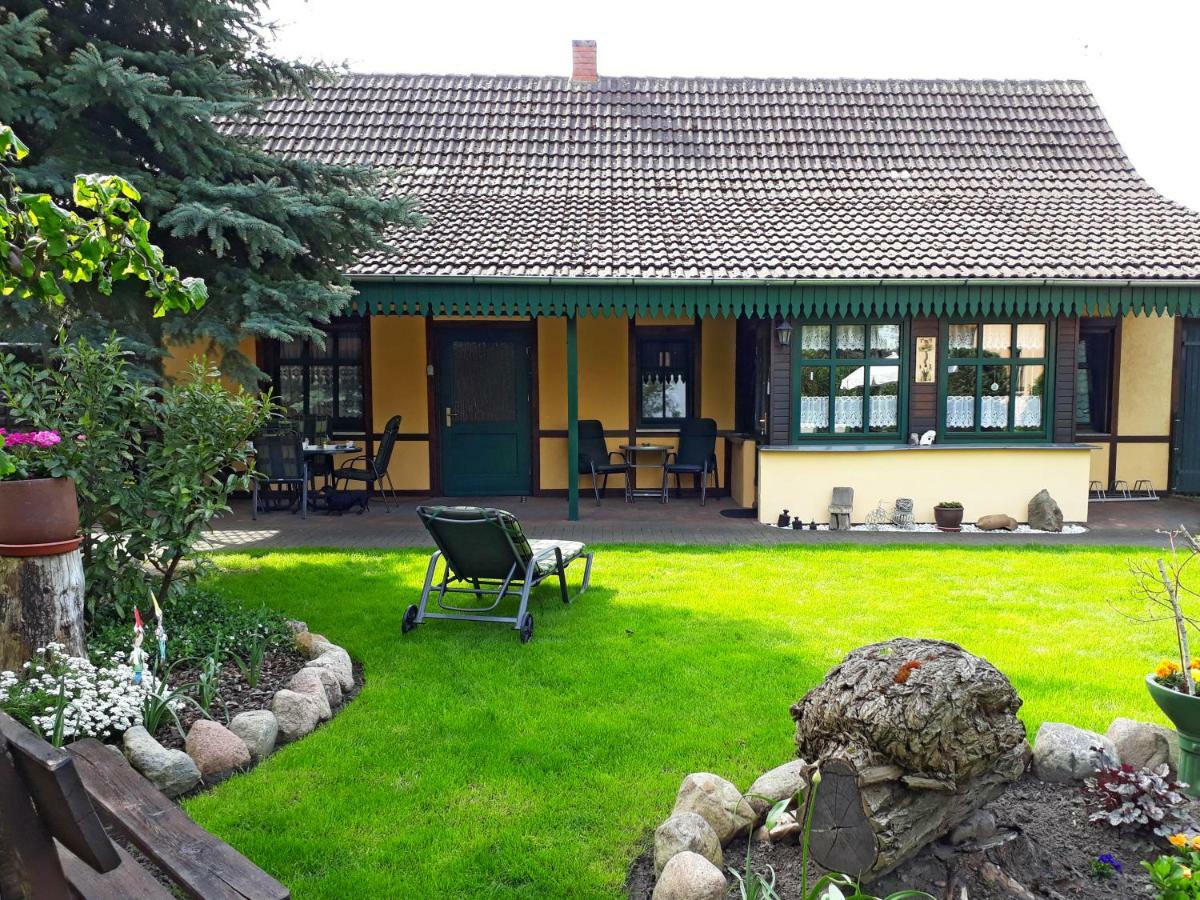 Pension Zum Weissen Hirsch Reitwein Exterior photo