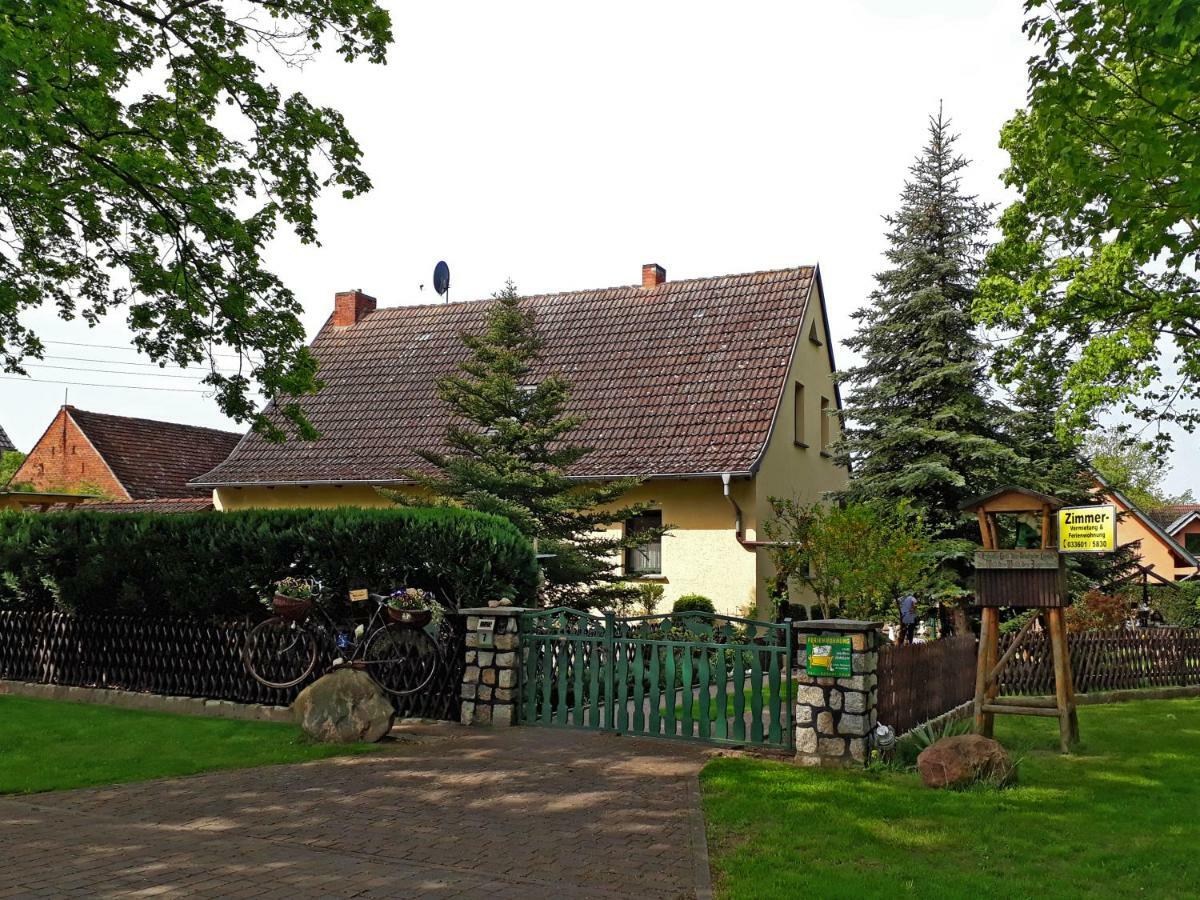 Pension Zum Weissen Hirsch Reitwein Exterior photo